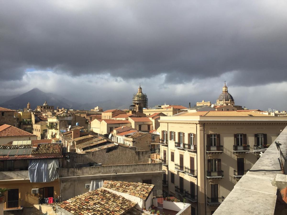 Due Cani, Palermo